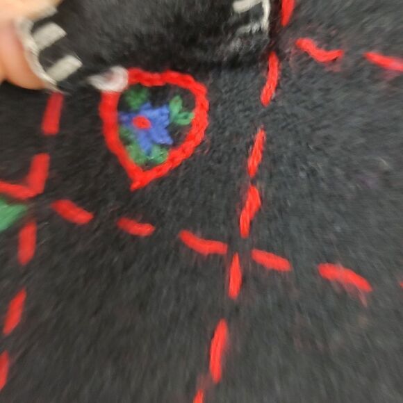 Cambridge Dry Goods Company Boiled Wool Embroidered Christmas Vest Size L - Picture 11 of 16